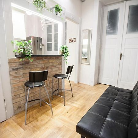 N40 By Small Home Budapeste Exterior foto