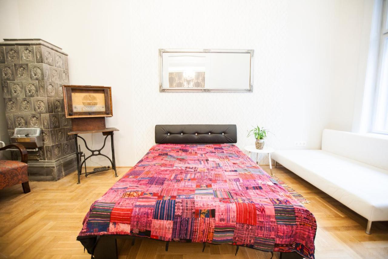 N40 By Small Home Budapeste Exterior foto