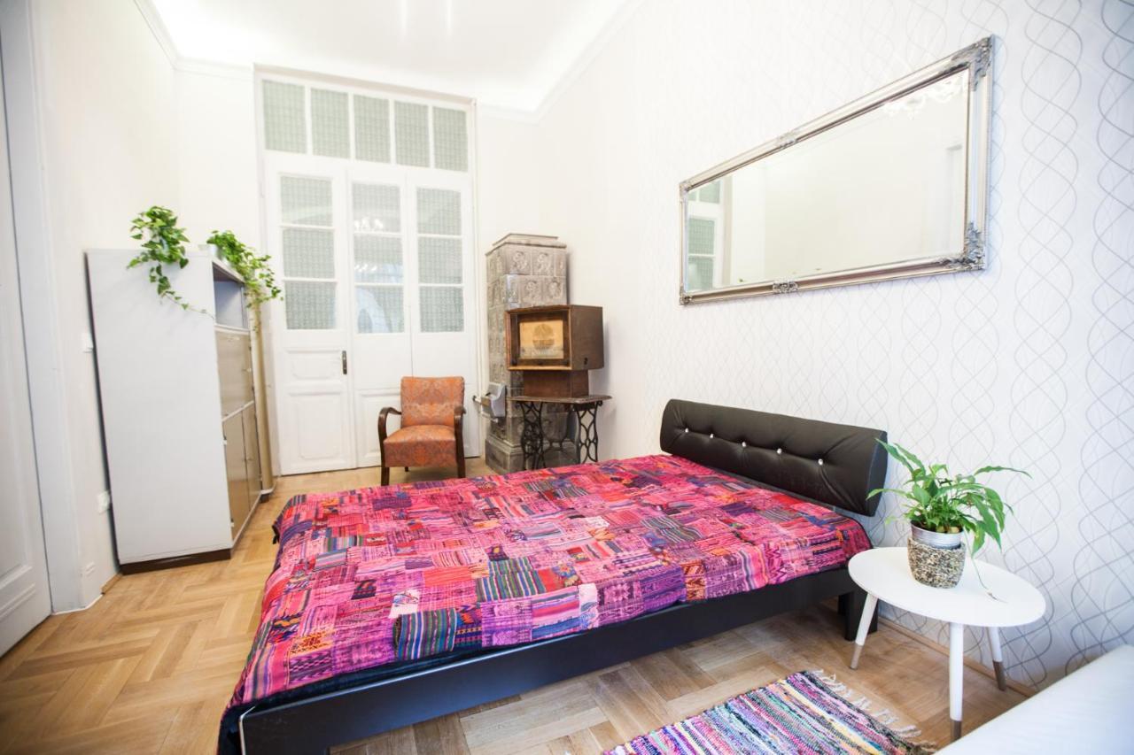 N40 By Small Home Budapeste Exterior foto