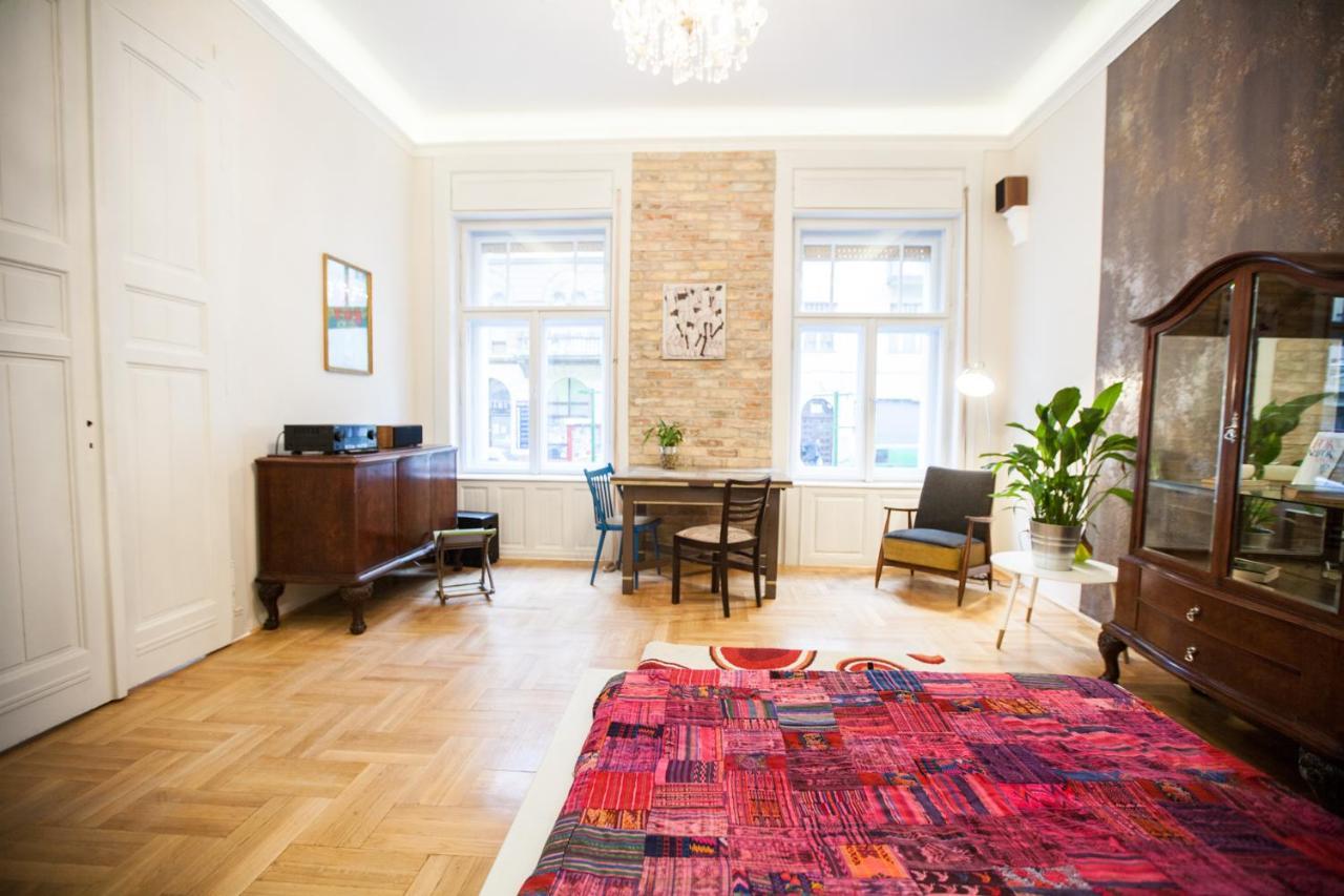N40 By Small Home Budapeste Exterior foto