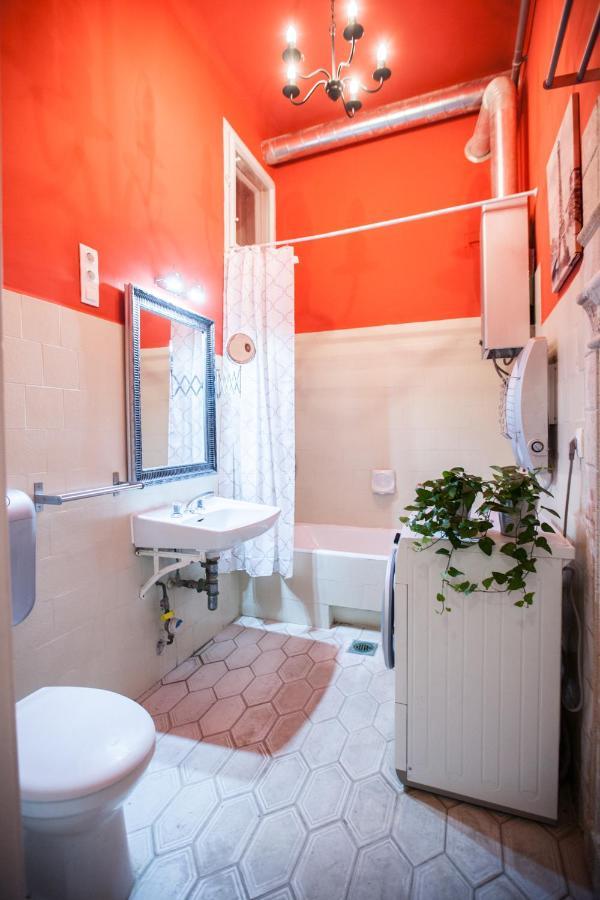 N40 By Small Home Budapeste Exterior foto